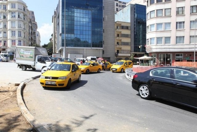 Taksim'de tabela komedisi!