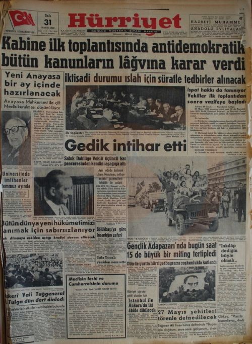 27 Mayıs Darbesi'nin gazete manşetleri