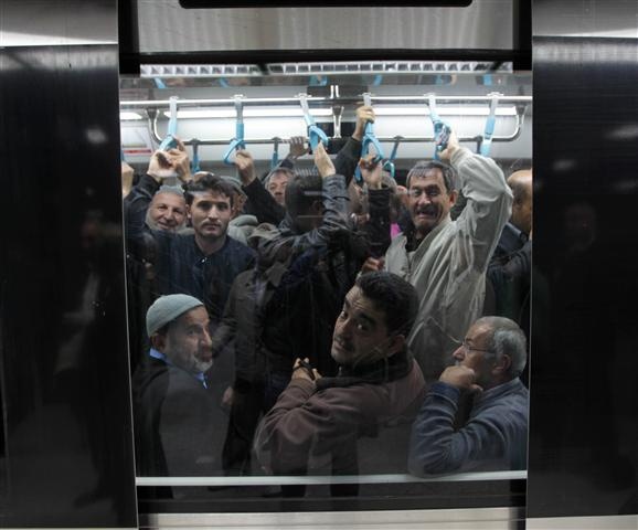 İstanbullulardan Marmaray'a yoğun ilgi