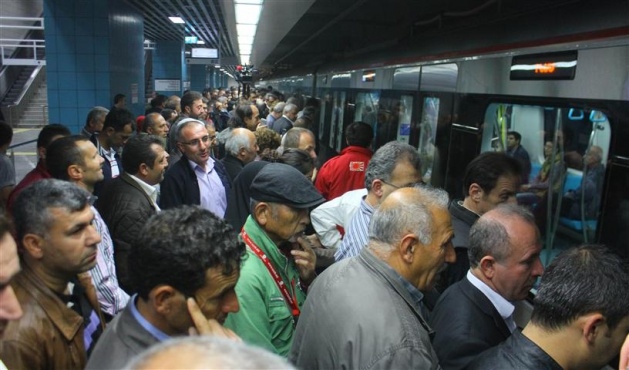 İstanbullulardan Marmaray'a yoğun ilgi