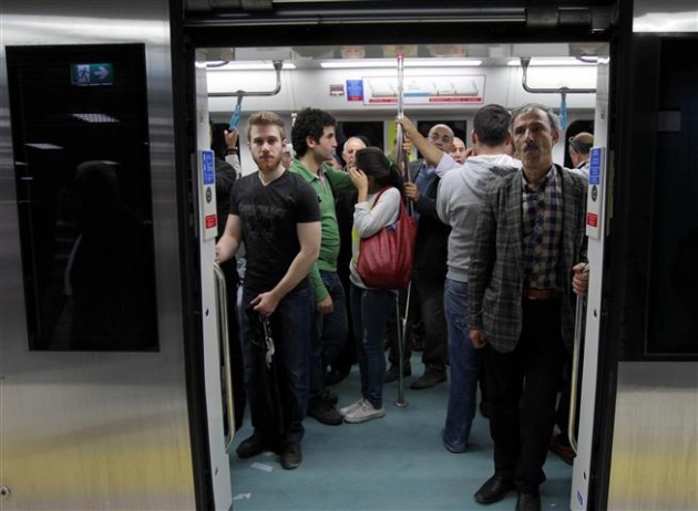 İstanbullulardan Marmaray'a yoğun ilgi