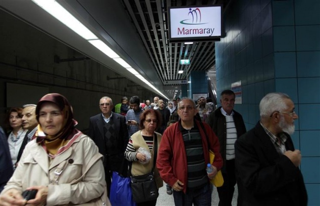 İstanbullulardan Marmaray'a yoğun ilgi