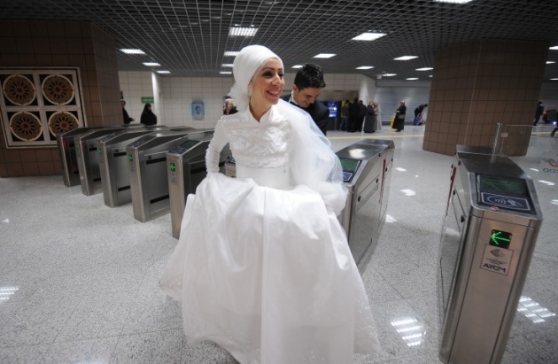 Marmaray'da düğün fotoğrafı