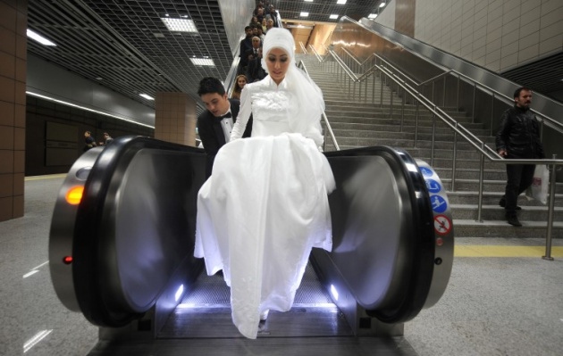 Marmaray'da düğün fotoğrafı