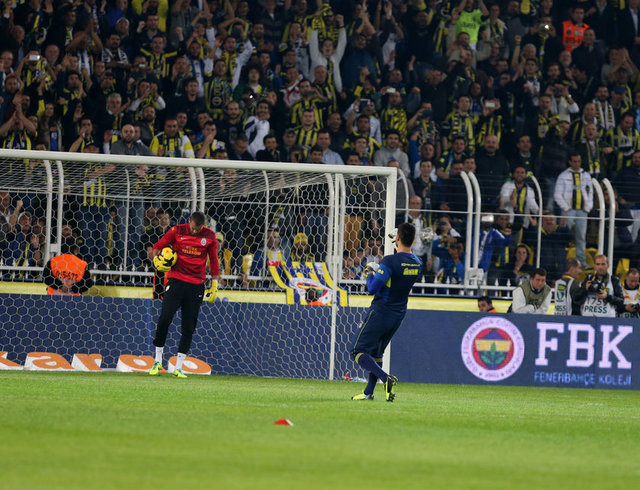 Fenerbahçe-Galatasaray maçından enstanteneler