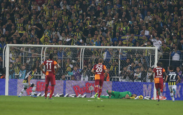 Fenerbahçe-Galatasaray maçından enstanteneler