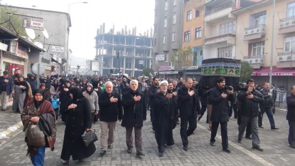 Kerbela şehitleri anıldı