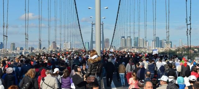 Maraton ve halk koşusuna yoğun ilgi