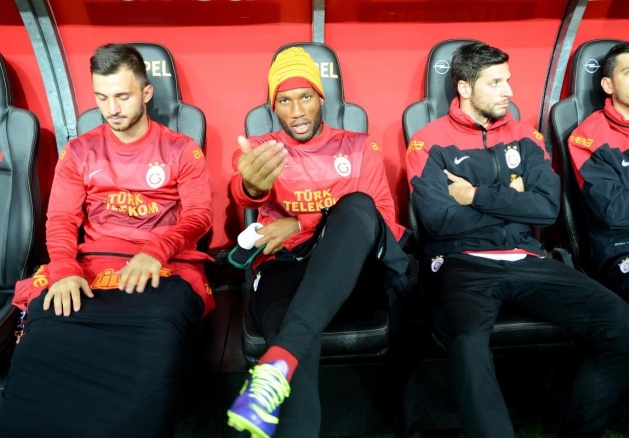 Drogba kulübede kırdı geçirdi!