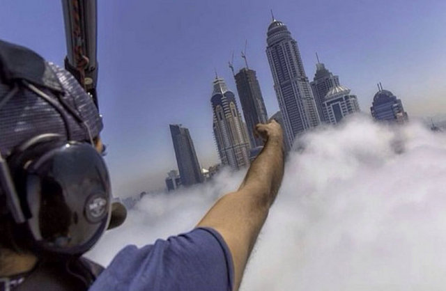 Dubai Prensi'nin çılgın fotoğrafları