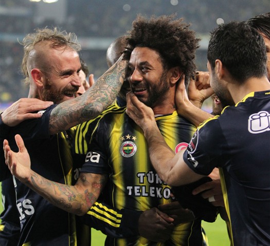 Fenerbahçe sarı-kırmızıyı görünce dayanamıyor