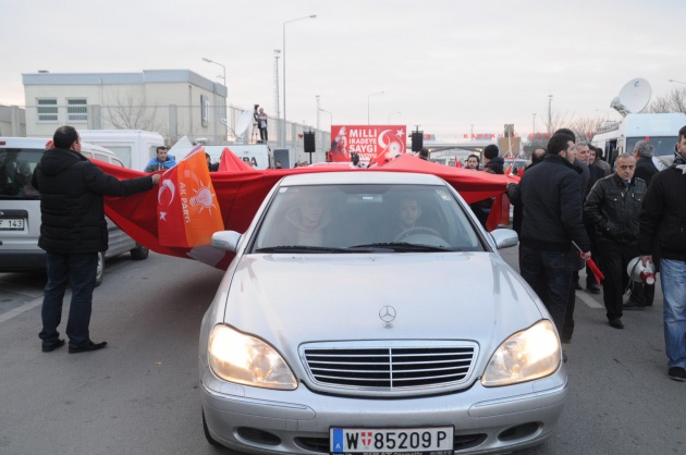 "Milli İradeye Saygı Konvoyu" Türkiye'de