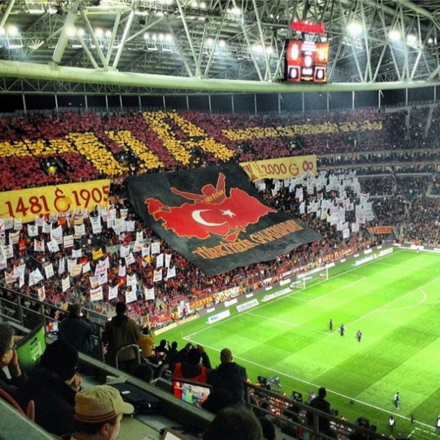 Arena'da müthiş görsel şov!