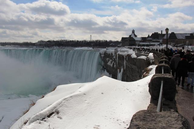 Niagara Şelalesi’nde rekor donma