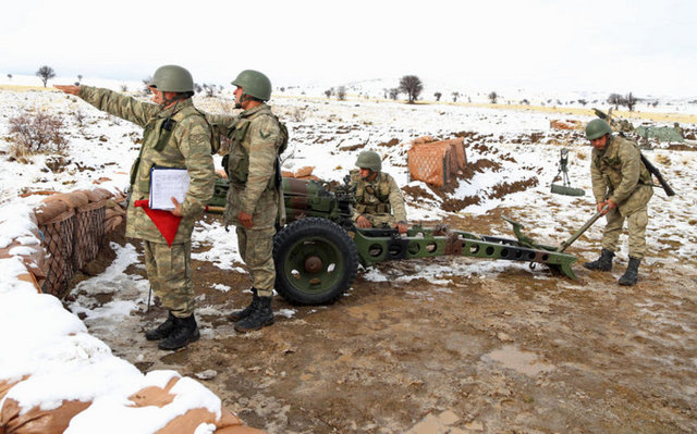 Mehmetçik kar kış demiyor