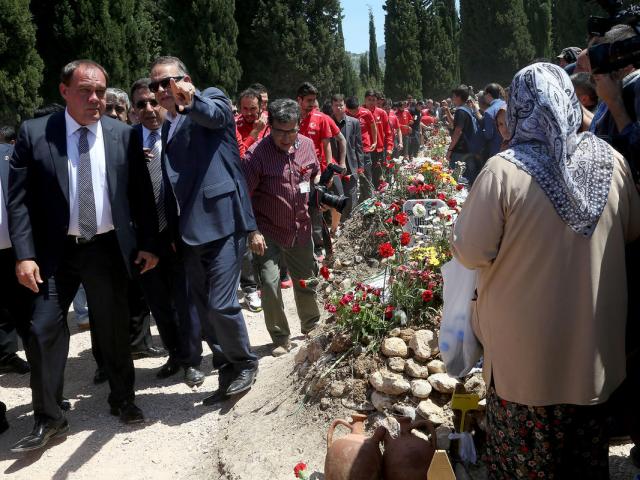 (A) Milli Takım'dan Soma'da kabir ziyareti!