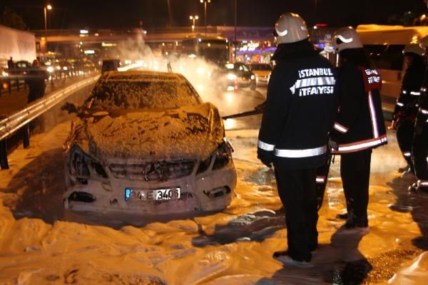 Aracının yanışını cep telefonu ile kameraya çekti!