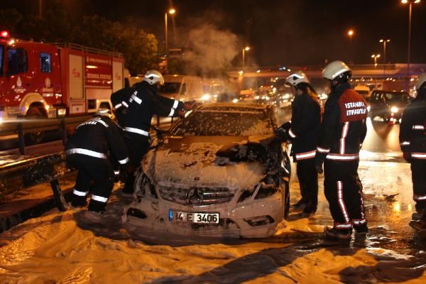 Aracının yanışını cep telefonu ile kameraya çekti!