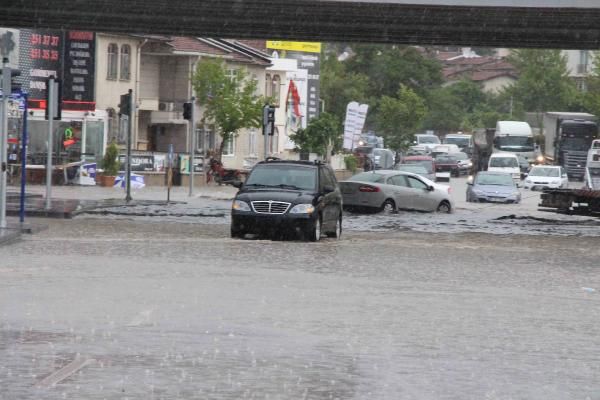 Ankara'yı sel aldı!