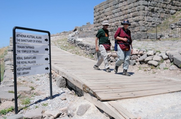 Bergama Dünya Mirası Listesi'nde (İlklerin kenti )