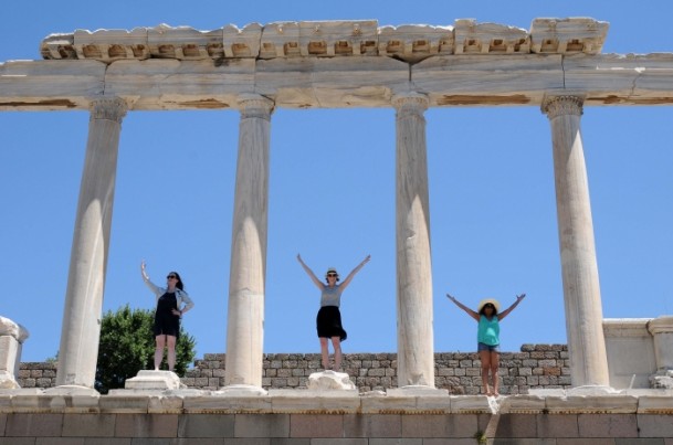 Bergama Dünya Mirası Listesi'nde (İlklerin kenti )