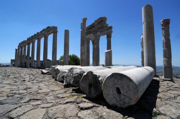 Bergama Dünya Mirası Listesi'nde (İlklerin kenti )