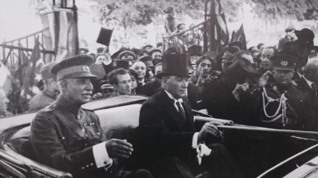 Atatürk’ün daha önce hiç görülmemiş fotoğrafları