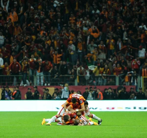 Galatasaray-Fenerbahçe derbisinden kareler