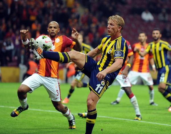 Galatasaray-Fenerbahçe derbisinden kareler