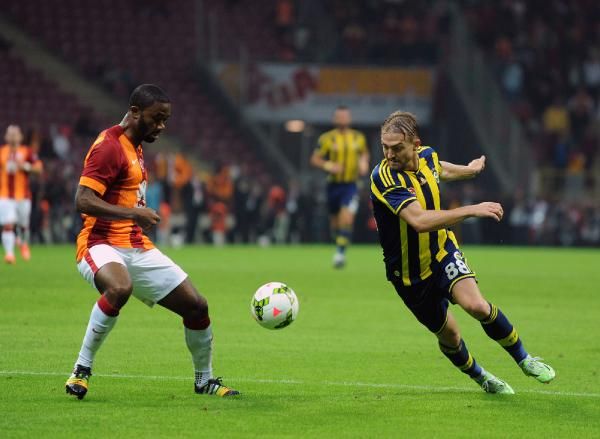 Galatasaray-Fenerbahçe derbisinden kareler