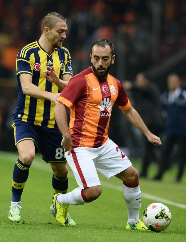 Galatasaray-Fenerbahçe derbisinden kareler