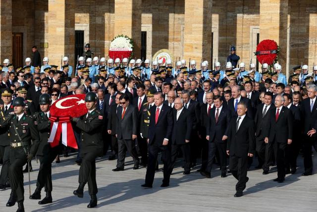 Devletin zirvesi Anıtkabir'de