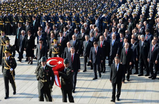 Devletin zirvesi Anıtkabir'de