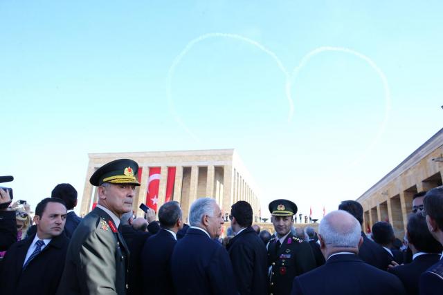 Bütük Önder Atatürk Anıtkabir'de törenle anıldı