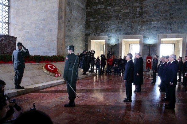 Bütük Önder Atatürk Anıtkabir'de törenle anıldı