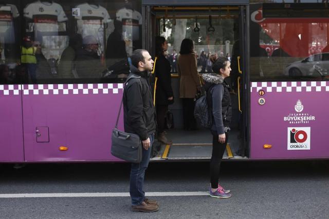 Saat 9'u 5 geçe Türkiye'de hayat durdu