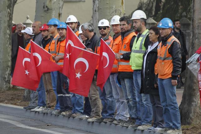 Saat 9'u 5 geçe Türkiye'de hayat durdu