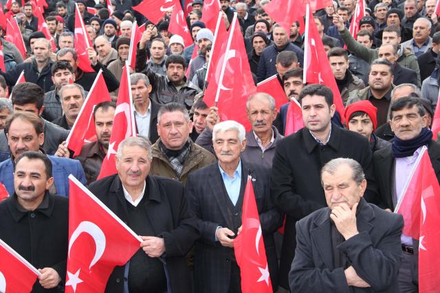 Mardin'de, "Teröre lanet" mitingi ve yürüyüşü