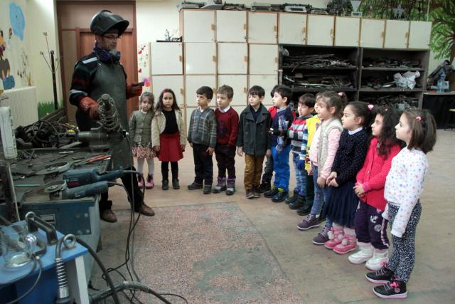 Hurdadan heykel sergisiyle öğrencilere çevre bilinci aşılıyor