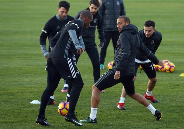 Beşiktaş’ın Antalya kampı başladı