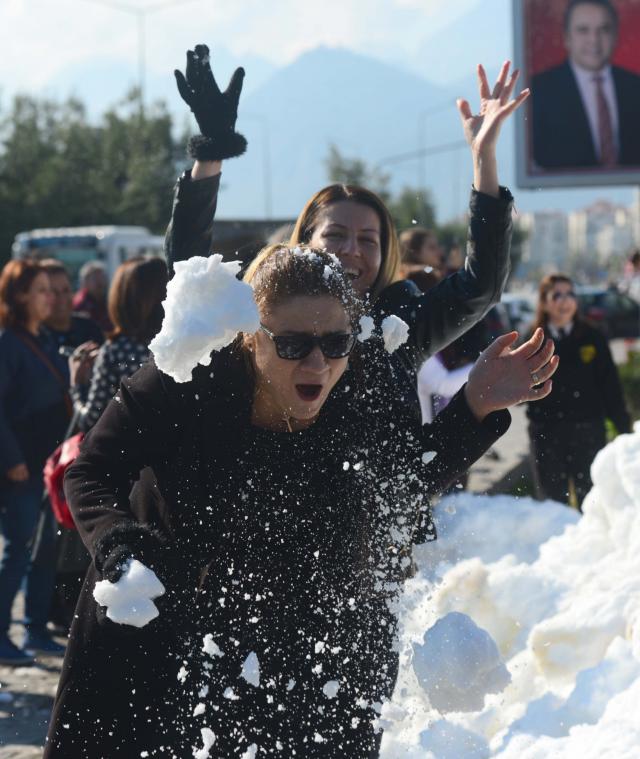 17 derecede kar topu savaşı