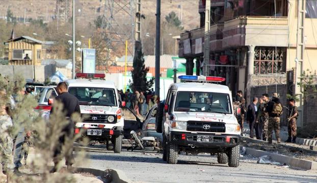 Afganistanda siyasi liderlerin katıldığı anma törenine bombalı saldırı