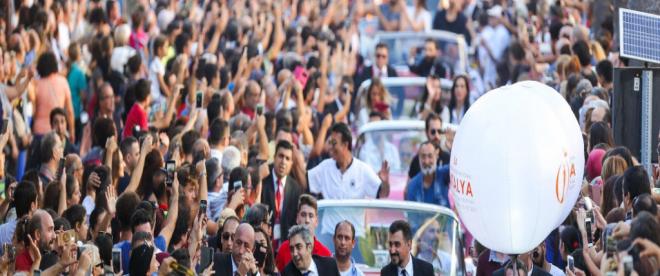 Antalya Film Festivali kortejinde Necati Şaşmaz ve Kurtlar Vadisi Vatana yoğun ilgi!