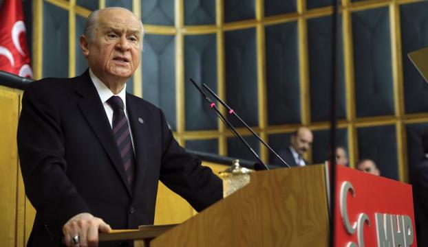 Bahçeli : &quot;Bozkurt işareti Başbakanın eline yakışmış&quot;