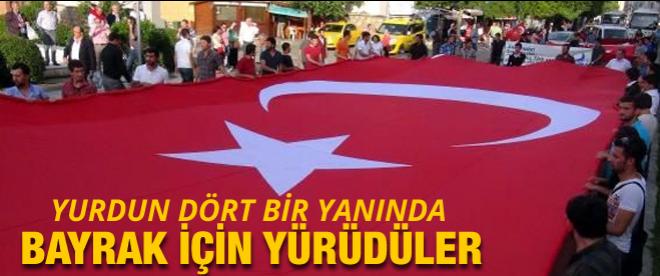 Bayrağa saygı için yürüdüler