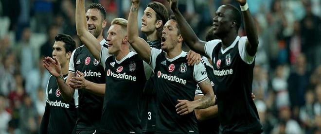 Beşiktaş şampiyonluk yolundaki avantajını sürdürdü