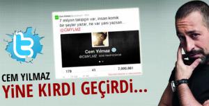 Cem Yılmaz yine kırdı geçirdi