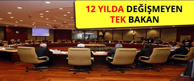 12 senedir değişmeyen tek bakan!