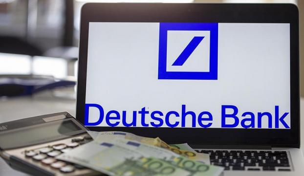 Polis Almanyanın en büyük bankasında arama yapıyor