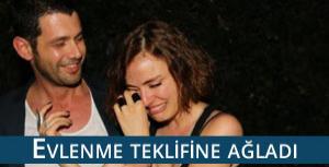 Evlenme teklifine ağladı